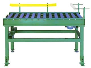 Roller type conveyor for carton