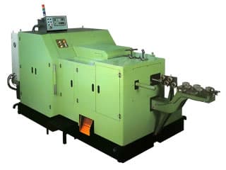 Cold heading machine in protective housing RG-25C